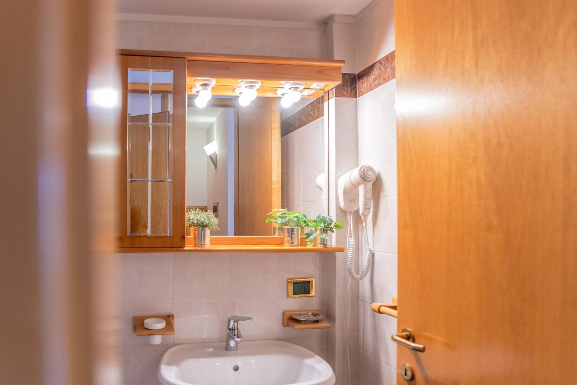 Comano Vacanze Appartamenti Comano Terme Exterior foto